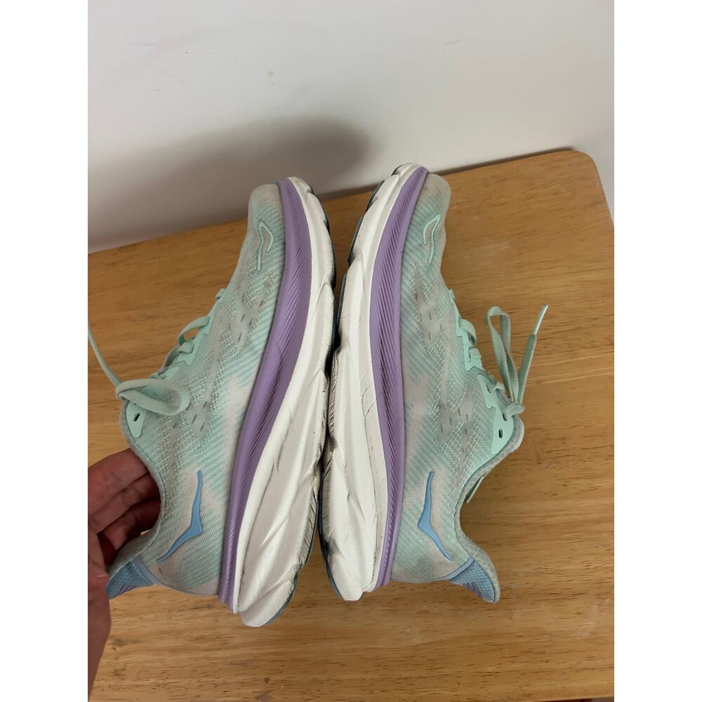 HOKA One One Clifton 9 Sneakers - WIDE Women's size 7 Light Blue Purple Midsole - Picture 7 of 9